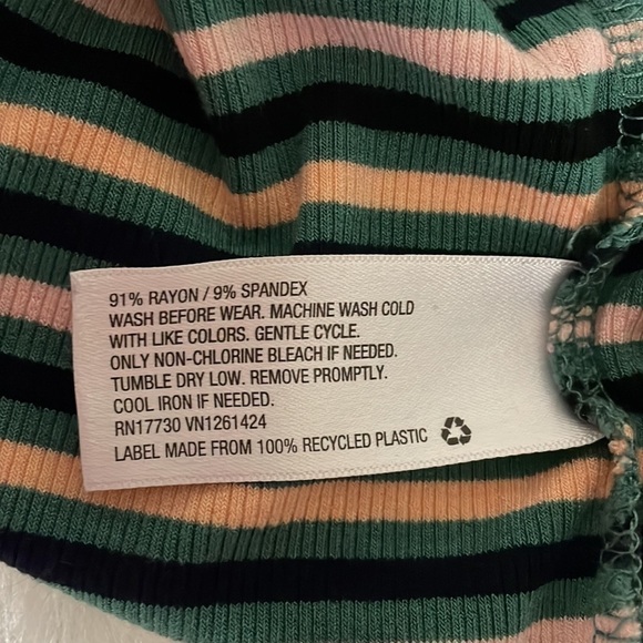 Art Class Top 90s Style Ribbed Texture Multicolor Stripes Short Sleeve Sz Large - Picture 4 of 6